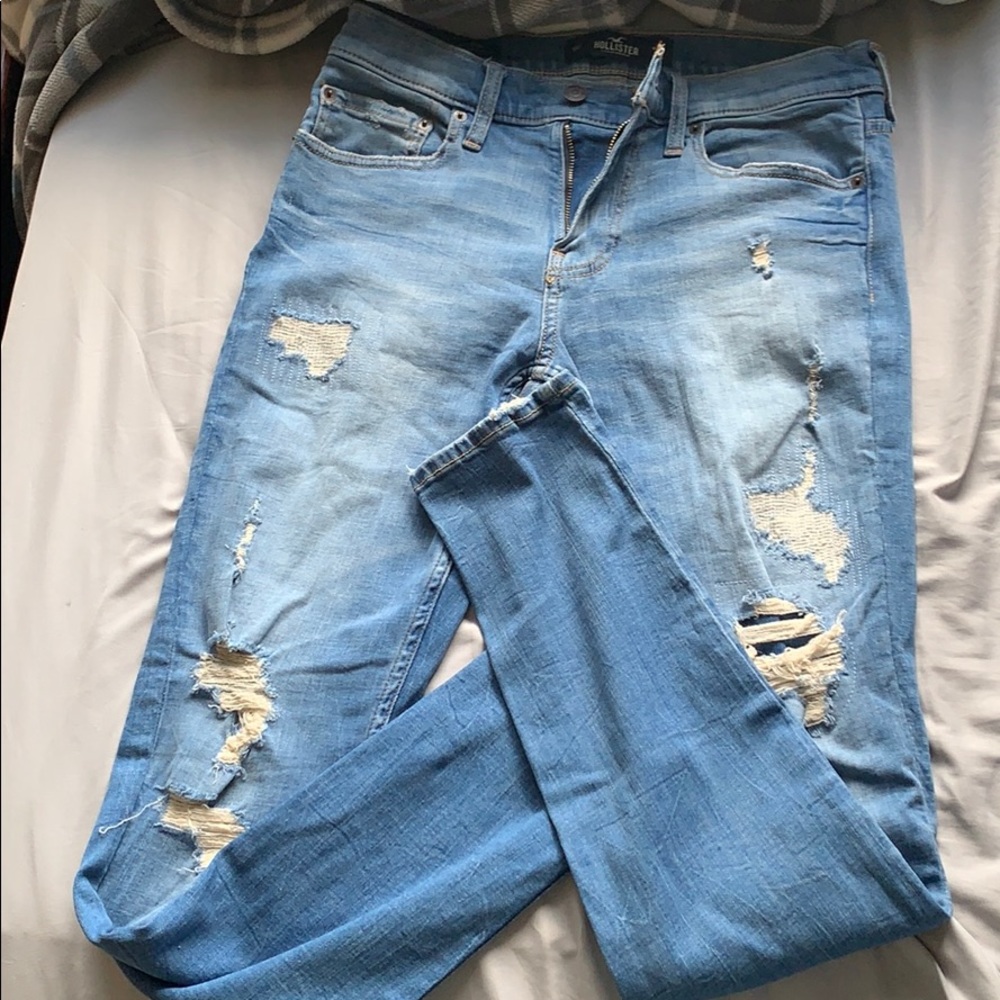 Hollister jeans(extreme skinny) distressed